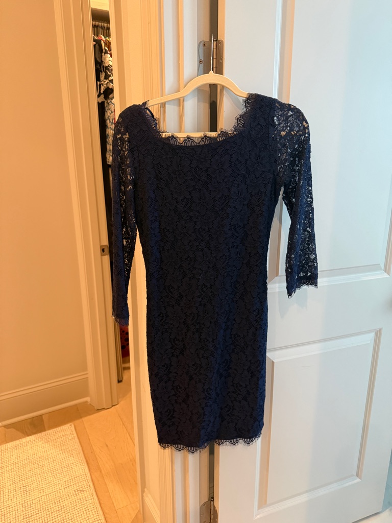 Diane Von Furstenberg Navy Lace Long-Sleeve Sheath Dress Size 2 Nwt